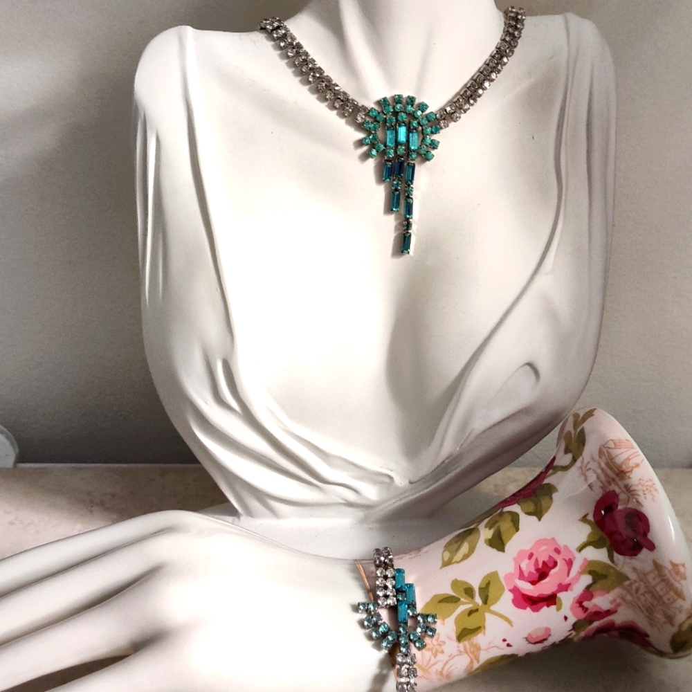 Stunning Art Deco Crystal Necklace, Bracelet and Earrings Set Statement - Picture 11 of 14